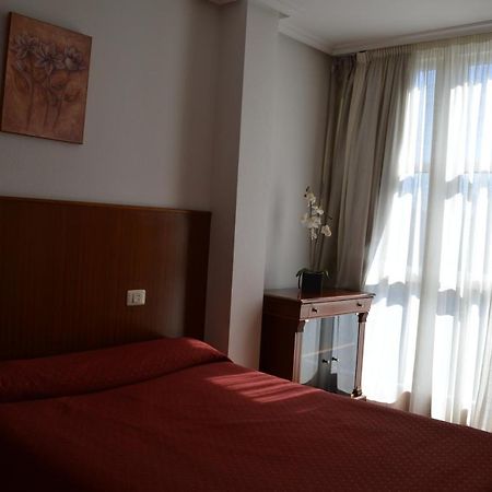 Hotel Os Caracoles Pereiro de Aguiar Esterno foto