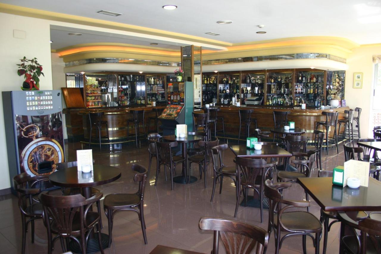 Hotel Os Caracoles Pereiro de Aguiar Esterno foto
